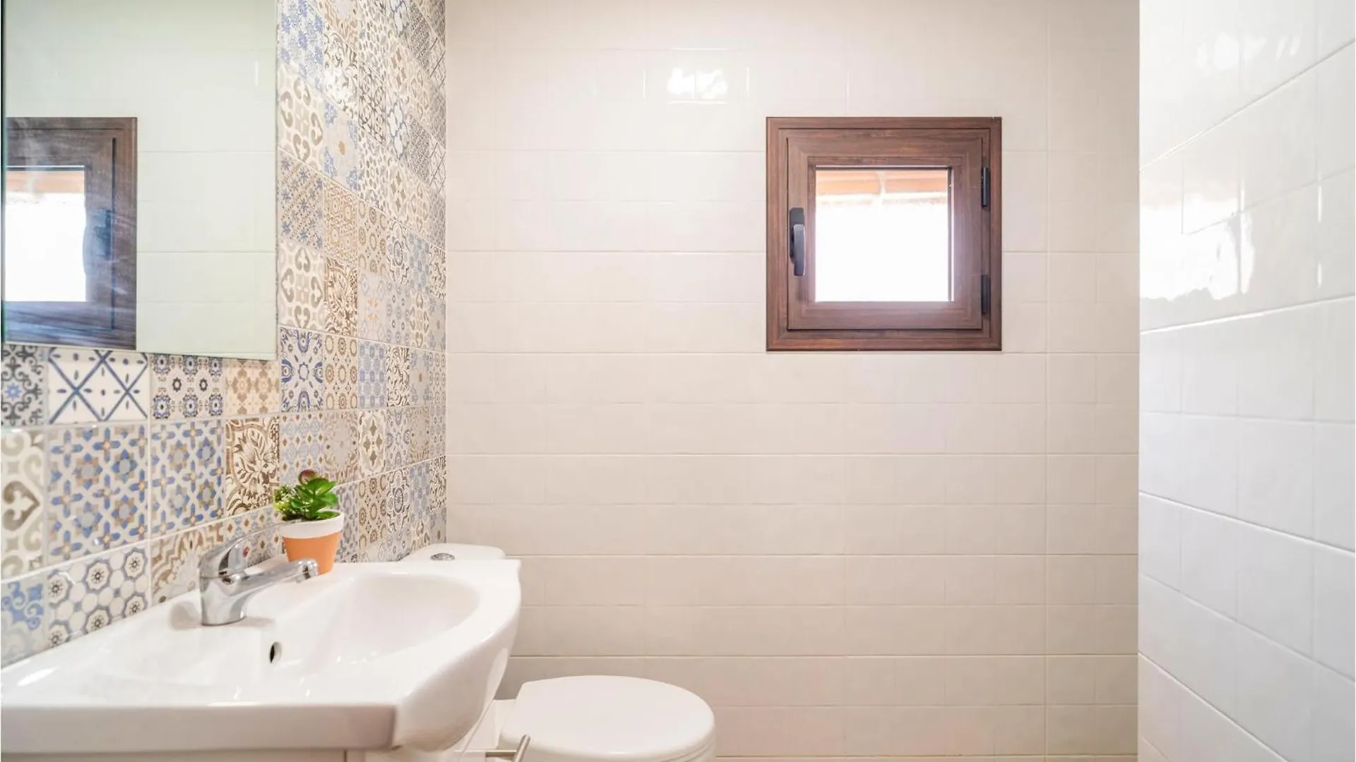 Stunning Apartment In Ubrique With Kitchenette